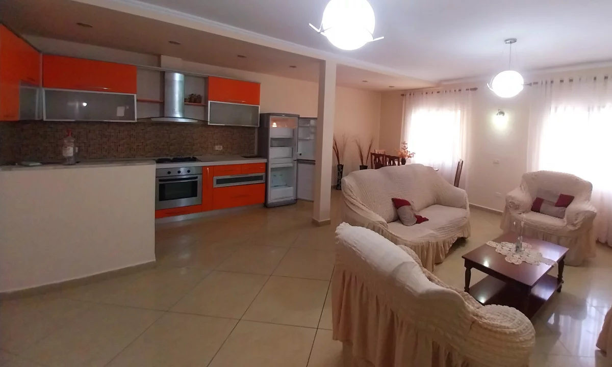Shtepi me qera Apartament ne Tirane, 3+1, Mobilimi E mobiluar, Pagesa 70,000  Leke.