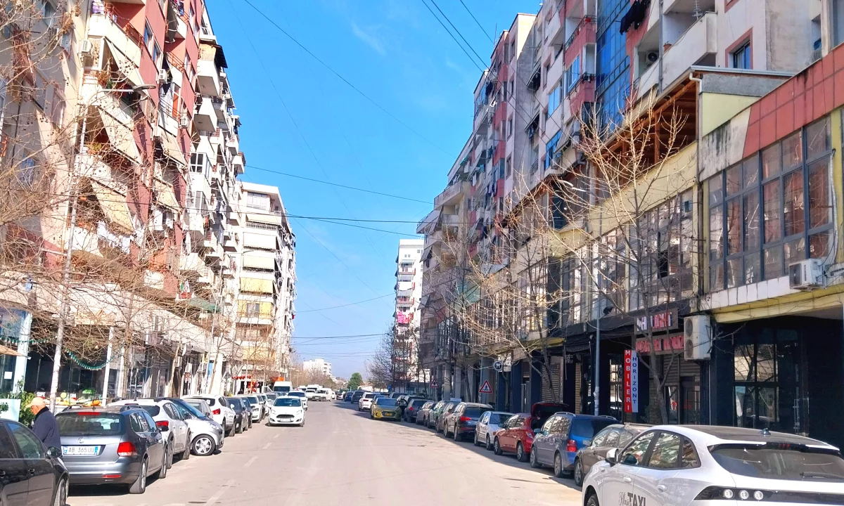 Shtepi me qera Apartament ne Tirane, 1+1, Mobilimi E mobiluar, Pagesa 420  Euro.