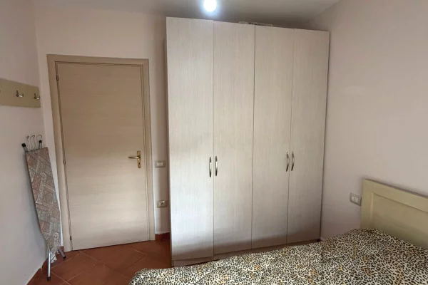 Shtepi me qera Apartament ne Tirane, 1+1, Mobilimi E mobiluar, Pagesa 45,000  Leke.