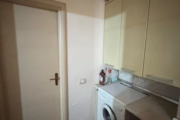 Shtepi me qera Apartament ne Tirane, 1+1, Mobilimi E mobiluar, Pagesa 45,000  Leke.