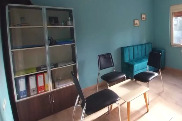 Pajisje biznesi ne shitje ne Tirane - 270 Euro