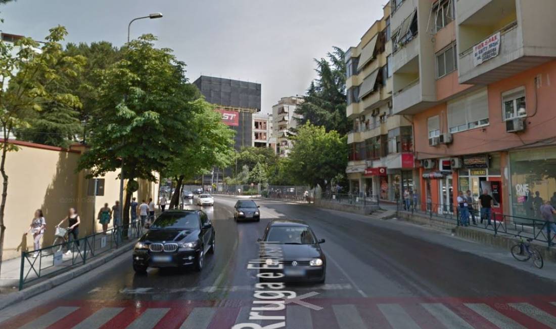 Toke 810m2 ne shitje prane ambasades Zviceriane