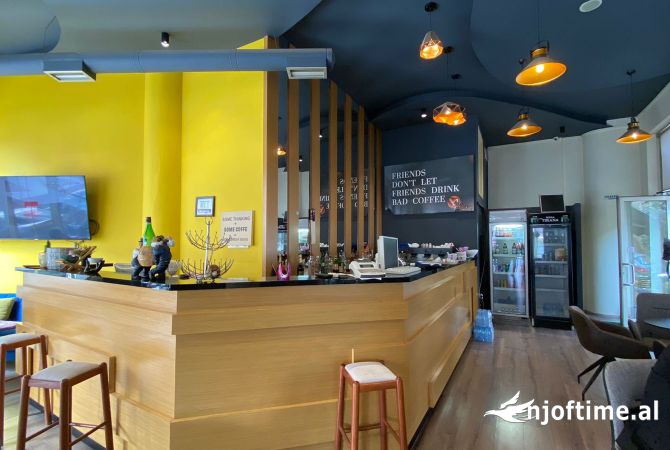 Ambiente Commerciale in Vendita 2+1 a Tirana - 18,000 Euro