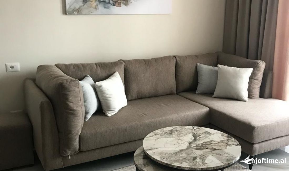 Appartamento in affitto a Tirana 2+1, Arredato