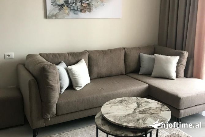 Tirana Garden Building/  Apartament me qera 2+1 i mobiluar 