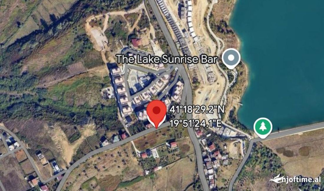 Okazion! Toke ne shitje tek Liqeni i Farkes