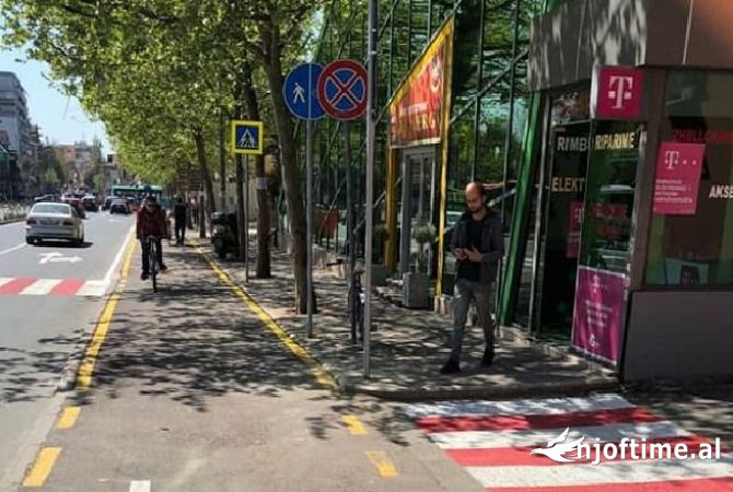 Shtepi ne shitje Apartament ne Tirane, 2+1, Mobilimi Bosh, pa mobiluar, Pagesa 215,000  Euro.