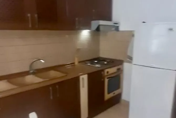 Shtepi me qera Apartament ne Tirane, 2+1, Mobilimi E mobiluar, Pagesa 500  Euro.