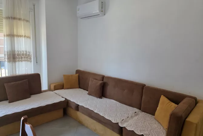 Shtepi me qera Apartament ne Tirane, 1+1, Mobilimi E mobiluar, Pagesa 480  Euro.