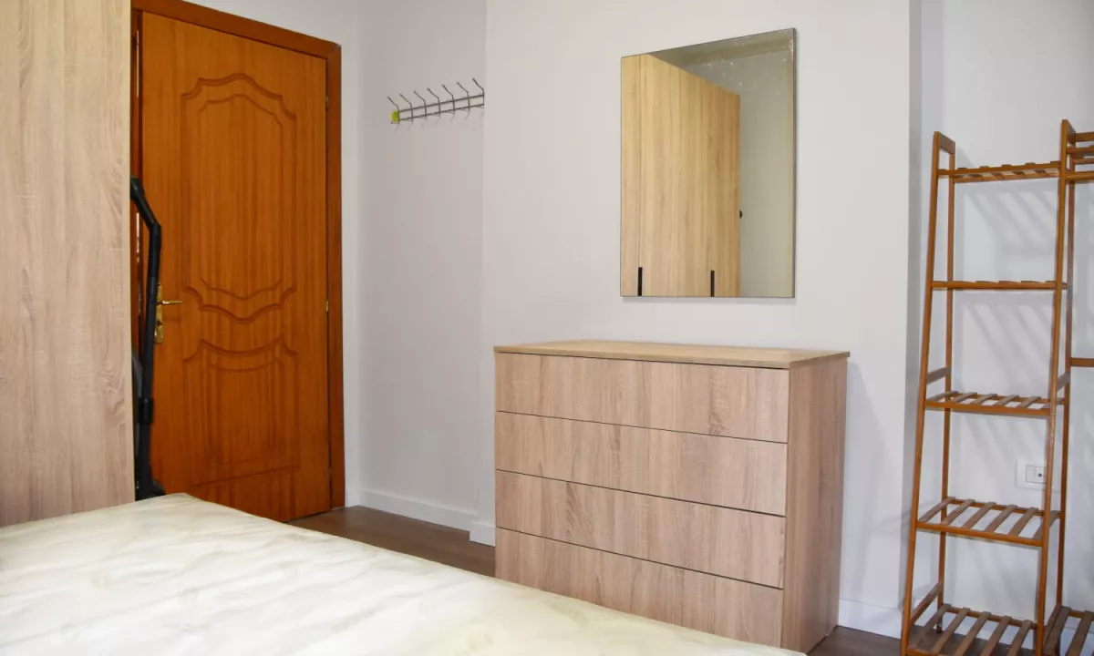 Shtepi me qera Apartament ne Tirane, 1+1, Mobilimi E mobiluar, Pagesa 600  Euro.
