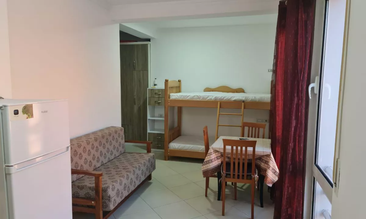 Shtepi me qera Apartament ne Tirane, Garsoniere, Mobilimi E mobiluar, Pagesa 38,000  Leke.