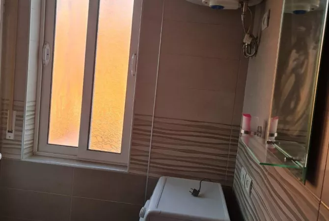 Shtepi me qera Apartament ne Tirane, Garsoniere, Mobilimi E mobiluar, Pagesa 38,000  Leke.
