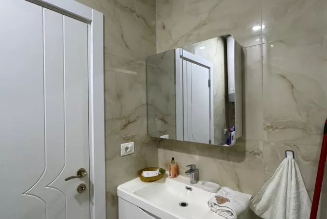 Shtepi me qera Apartament ne Tirane, 1+1, Mobilimi E mobiluar, Pagesa 900  Euro.