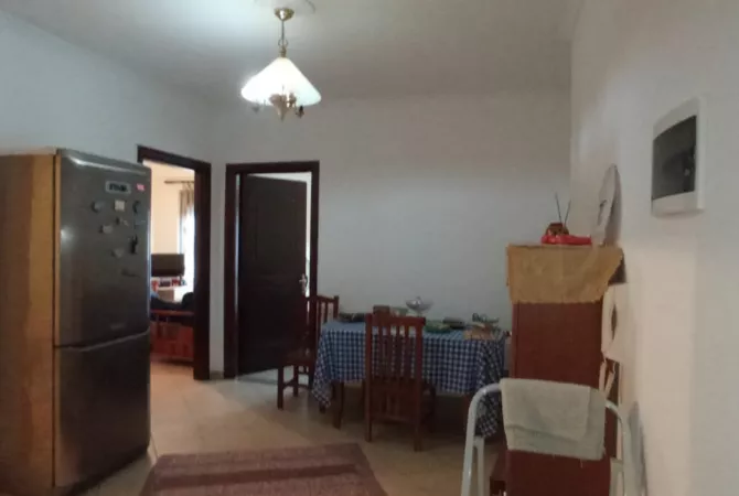 Shtepi ne shitje Apartament ne Tirane, 2+1, Mobilimi E mobiluar, Pagesa 130,000  Euro.