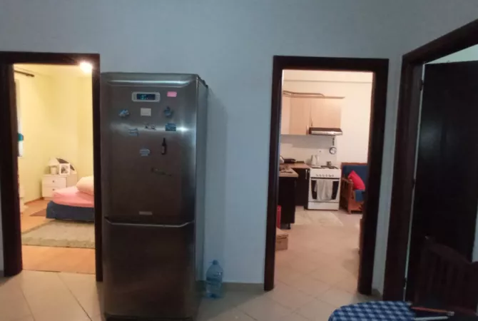 Shtepi ne shitje Apartament ne Tirane, 2+1, Mobilimi E mobiluar, Pagesa 130,000  Euro.