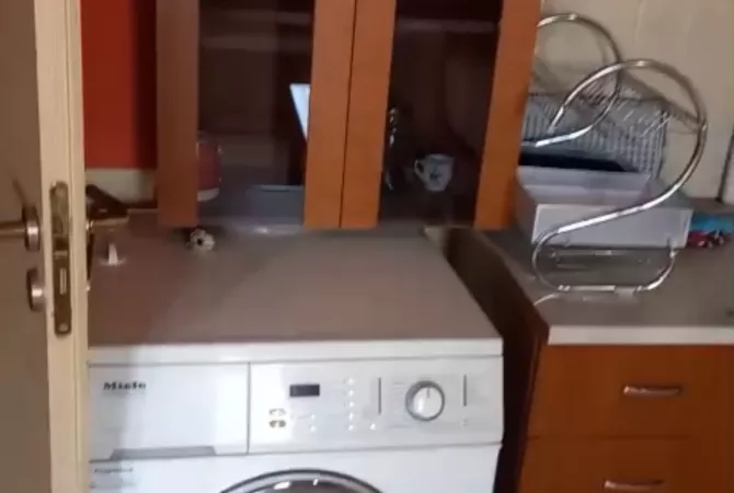 Shtepi ne shitje Apartament ne Tirane, Garsoniere, Mobilimi E mobiluar, Pagesa 95,000  Euro.