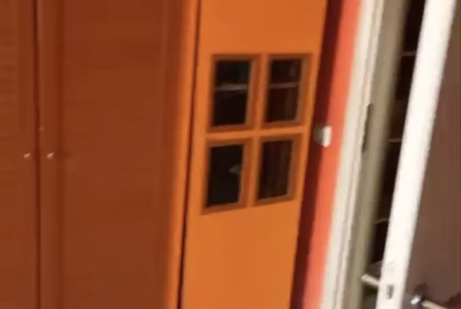 Shtepi ne shitje Apartament ne Tirane, Garsoniere, Mobilimi E mobiluar, Pagesa 95,000  Euro.