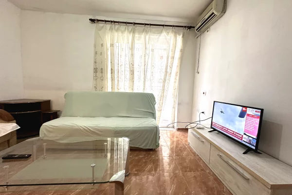 Shtepi me qera Apartament ne Tirane, 1+1, Mobilimi E mobiluar, Pagesa 45,000  Leke.