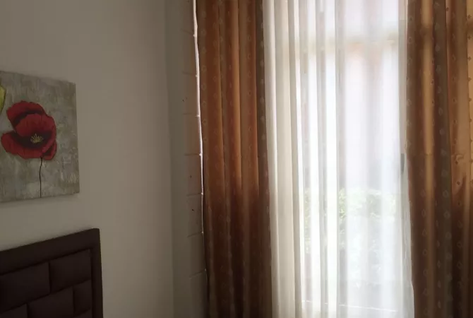 Shtepi me qera Apartament ne Tirane, 1+1, Mobilimi E mobiluar, Pagesa 500  Euro.