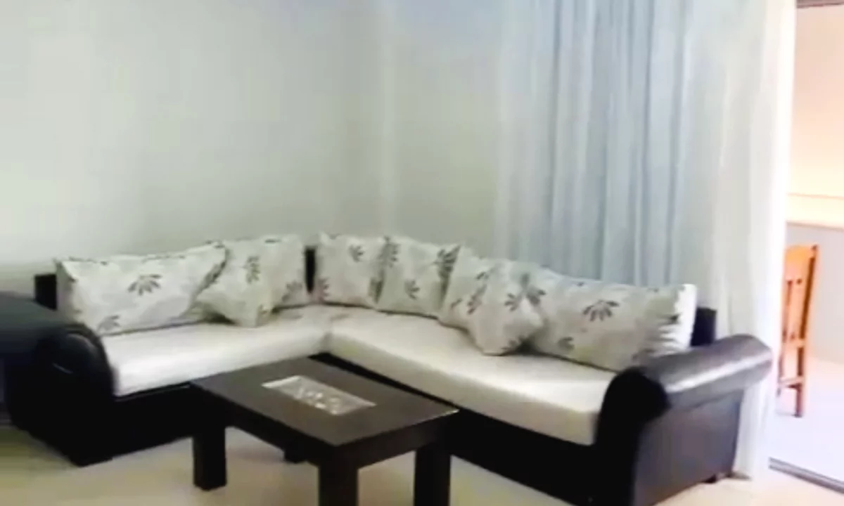 Shtepi me qera Apartament ne Tirane, 2+1, Mobilimi E mobiluar, Pagesa 40,000  Leke.