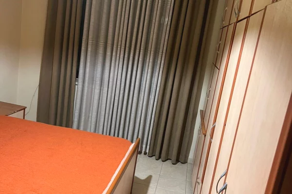 Appartamento in affitto a Tirana 2+1, Arredato