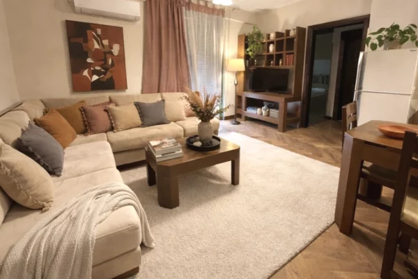 Apartament 1+1 me qera Pazari i Ri , Tirane!