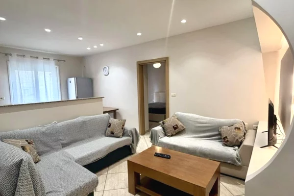 Appartamento in affitto a Tirana 1+1, Arredato