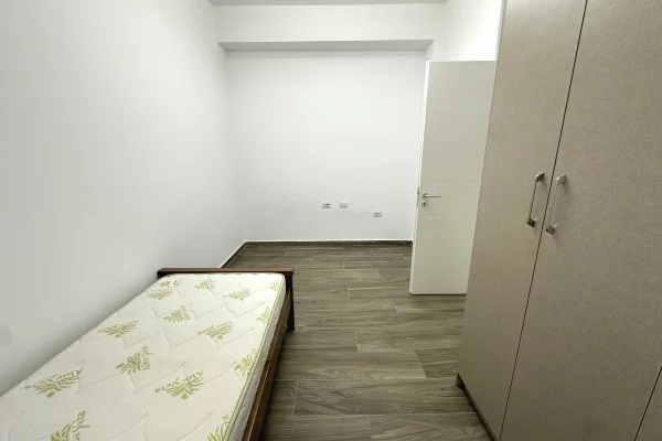 Appartamento in affitto a Tirana 2+1, Arredato