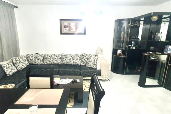 Shtepi me qera 1+1 ne Tirane - 45,000 Leke