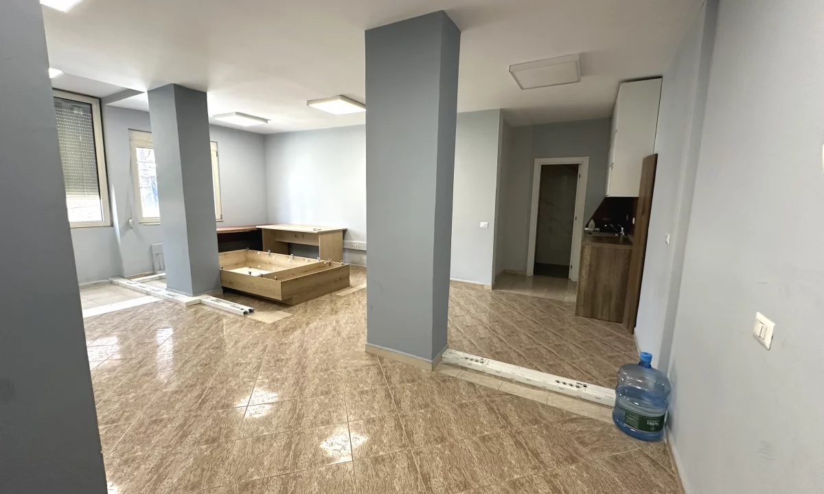 Zyre 75m2 me qera, Pazari i ri! 