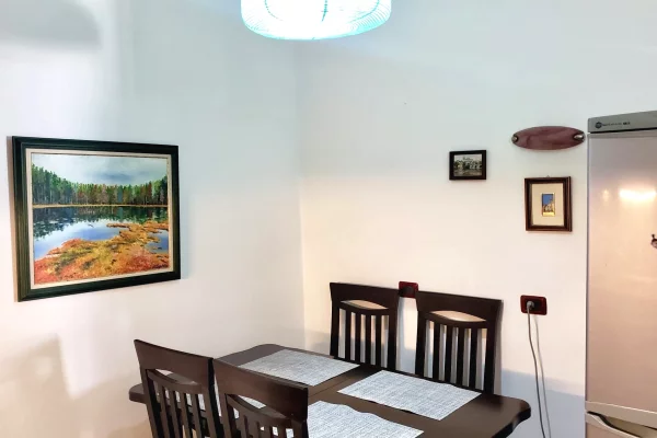 Shtepi me qera Apartament ne Tirane, 1+1, Mobilimi E mobiluar, Pagesa 65,000  Leke.