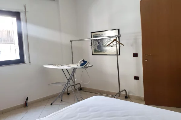 Shtepi me qera Apartament ne Tirane, 1+1, Mobilimi E mobiluar, Pagesa 60,000  Leke.