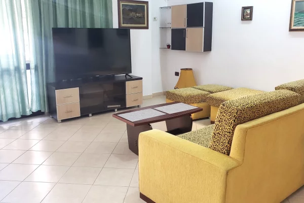 Shtepi me qera Apartament ne Tirane, 1+1, Mobilimi E mobiluar, Pagesa 60,000  Leke.