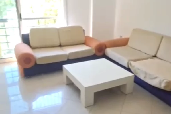 Shtepi me qera 3+1 ne Tirane - 57,000 Leke