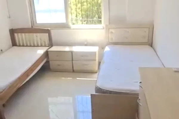 Shtepi me qera Apartament ne Tirane, 3+1, Mobilimi E mobiluar, Pagesa 57,000  Leke.