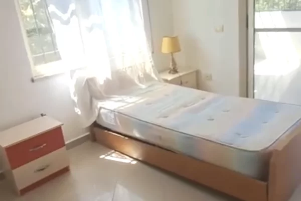 Shtepi me qera Apartament ne Tirane, 3+1, Mobilimi E mobiluar, Pagesa 57,000  Leke.