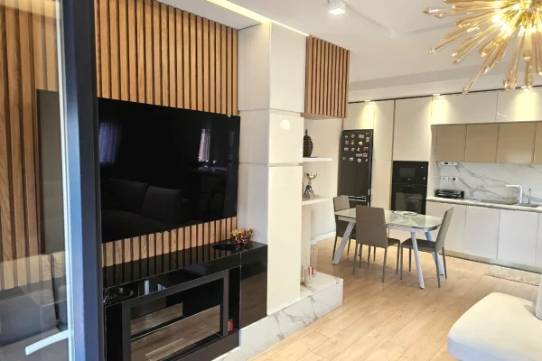 Shtepi ne shitje Apartament ne Tirane, 3+1, Mobilimi E mobiluar, Pagesa 350,000  Euro.