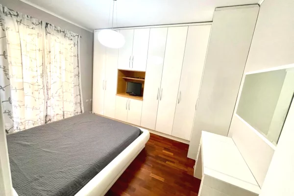 Shtepi me qera Apartament ne Tirane, 1+1, Mobilimi E mobiluar, Pagesa 70,000  Leke.