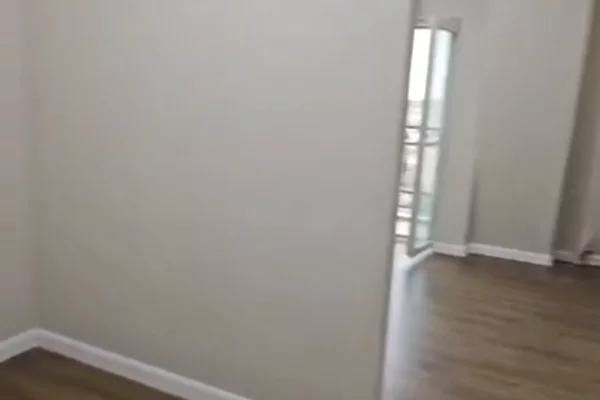 Shtepi ne shitje Apartament ne Tirane, 1+1, Mobilimi Bosh, pa mobiluar, Pagesa 140,000  Euro.