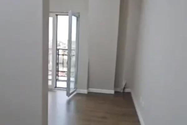 Shtepi ne shitje Apartament ne Tirane, 1+1, Mobilimi Bosh, pa mobiluar, Pagesa 140,000  Euro.