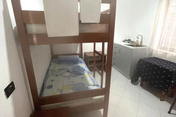 Shtepi me qera Garsoniere ne Tirane - 35,000 Leke