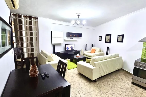 Shtepi me qera Apartament ne Tirane, 2+1, Mobilimi E mobiluar, Pagesa 650  Euro.