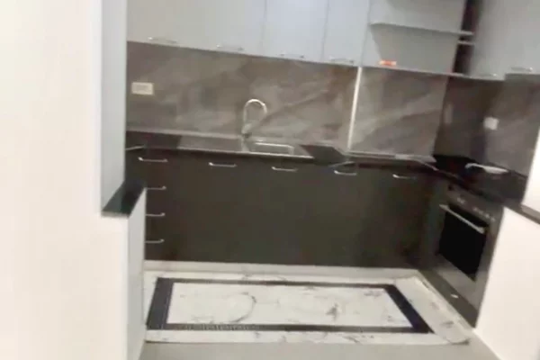 Shtepi me qera Apartament ne Tirane, 2+1, Mobilimi E mobiluar, Pagesa 55,000  Leke.
