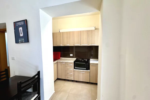 Shtepi me qera Apartament ne Tirane, 1+1, Mobilimi E mobiluar, Pagesa 47,000  Leke.