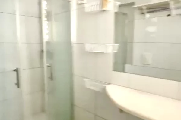 Shtepi me qera Apartament ne Tirane, 2+1, Mobilimi E mobiluar, Pagesa 50,000  Leke.