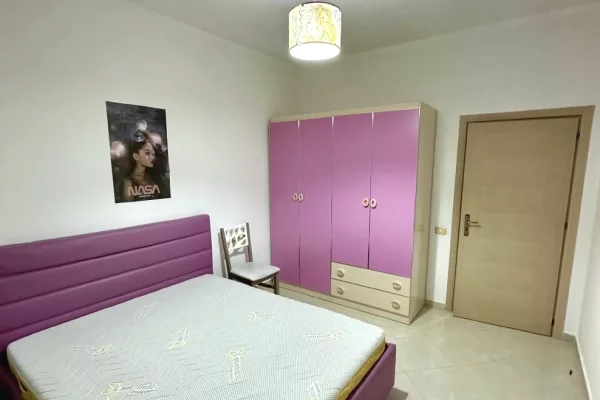 Shtepi ne shitje Apartament ne Tirane, 2+1, Mobilimi E mobiluar, Pagesa 12,000,000  Leke.