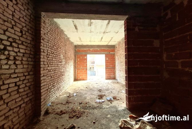 Casa privata/Indipendente in vendita a Koriza 4+1, Vuoto