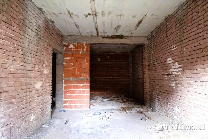 Casa privata/Indipendente in vendita a Koriza 4+1, Vuoto