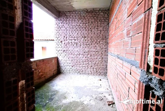 Casa privata/Indipendente in vendita a Koriza 4+1, Vuoto