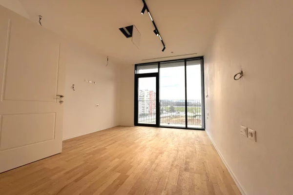 Shtepi ne shitje Apartament ne Tirane, 2+1, Mobilimi Bosh, pa mobiluar, Pagesa 447,000  Euro.